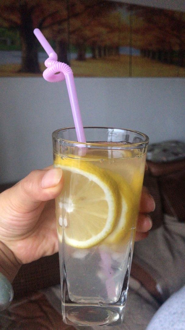 蜂蜜柠檬水