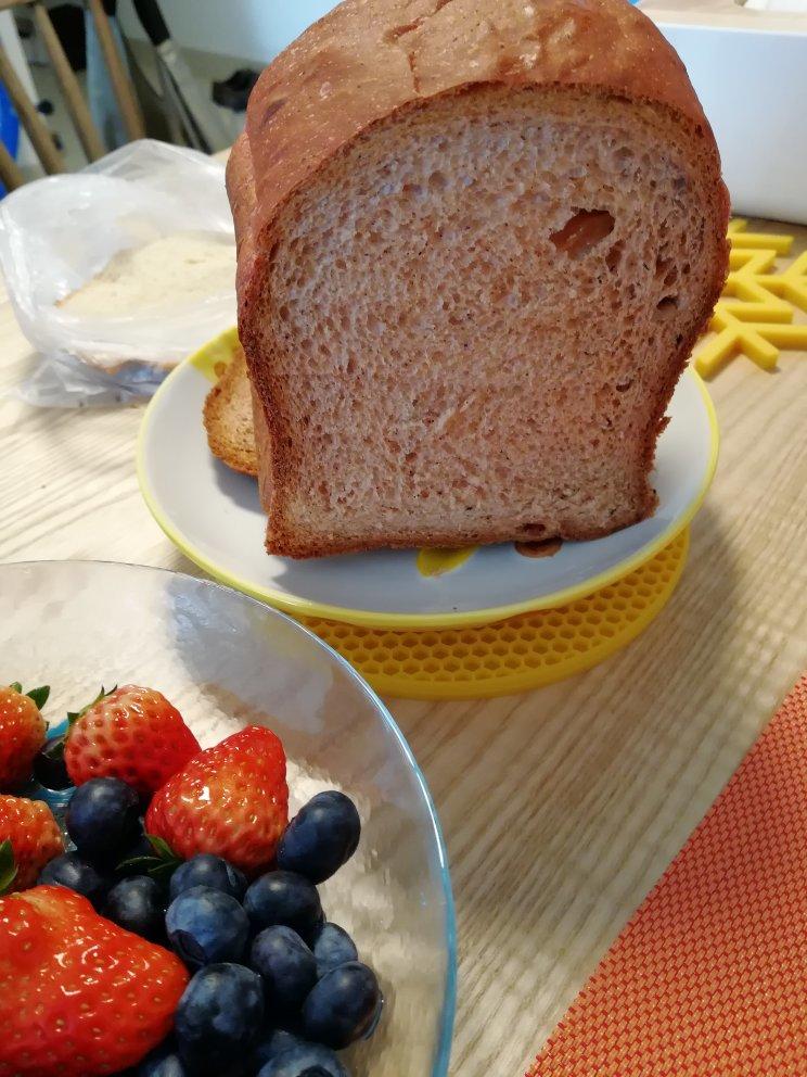 绵软火龙果吐司