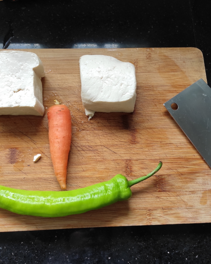 (素)家常红烧豆腐的做法 步骤1