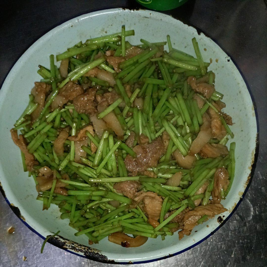 茼蒿炒肉