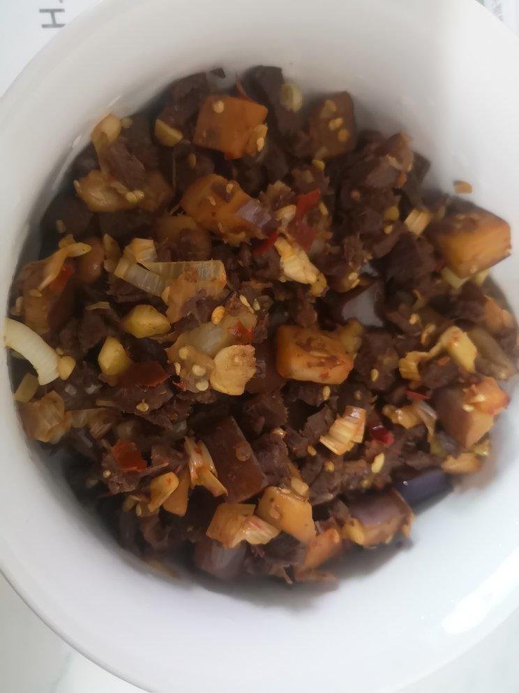 豆瓣酱炒茄子牛肉