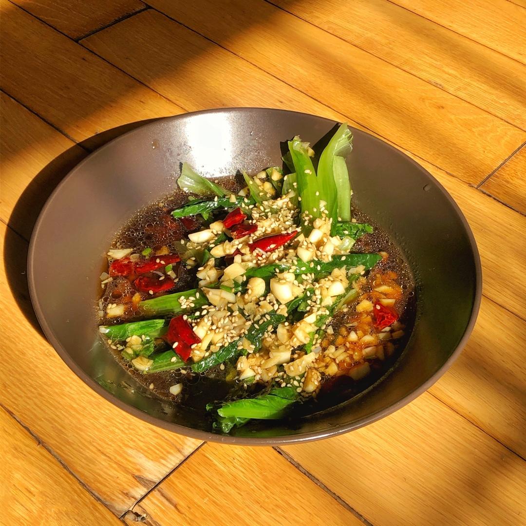 十分钟快手比肉好吃百倍的蒜蓉油麦菜