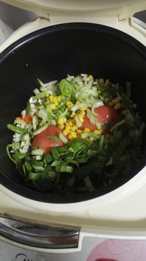金枪鱼海苔蔬菜焖饭低脂健康电饭煲懒人快手版的做法 步骤2