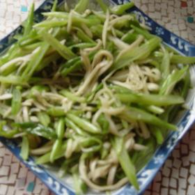 四季豆茭瓜杏鲍菇丝炒青椒丝