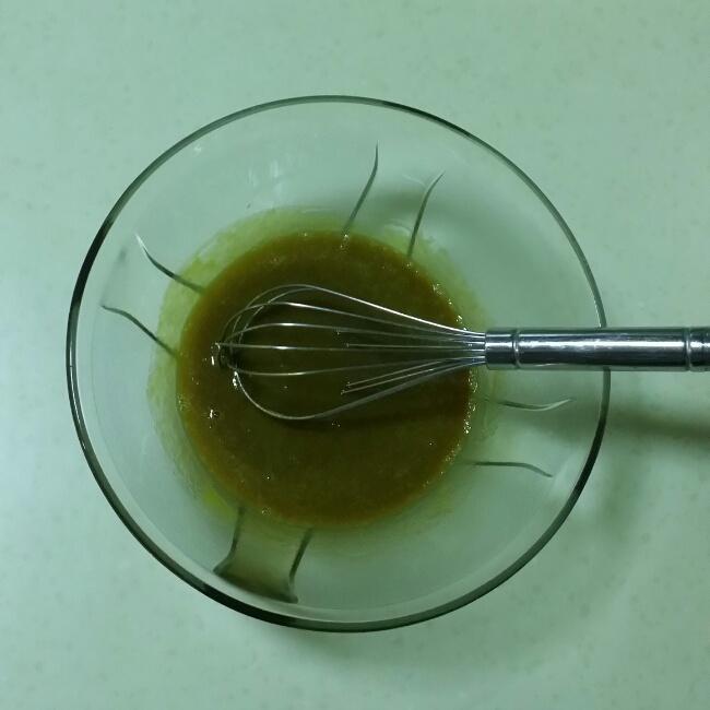 低脂红糖红豆香蕉戚风蛋糕的做法 步骤3