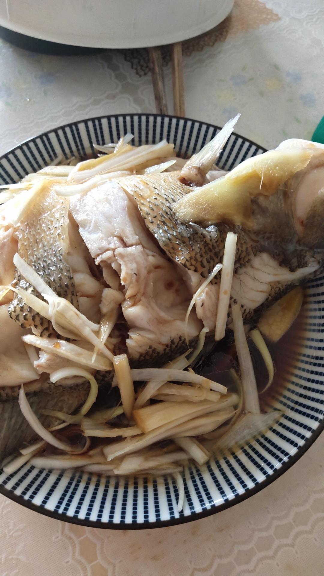清蒸鲈鱼