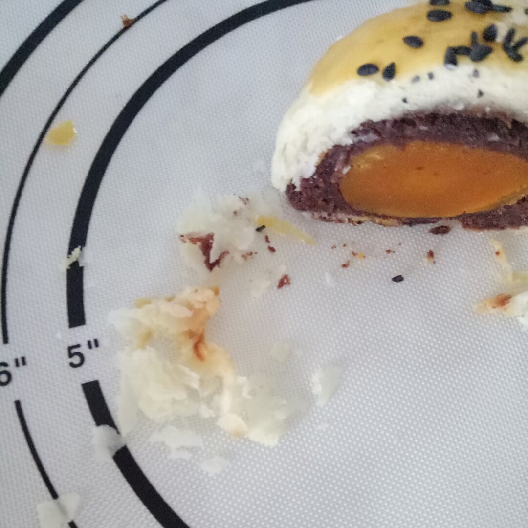 素油开酥的三种口味蛋黄酥