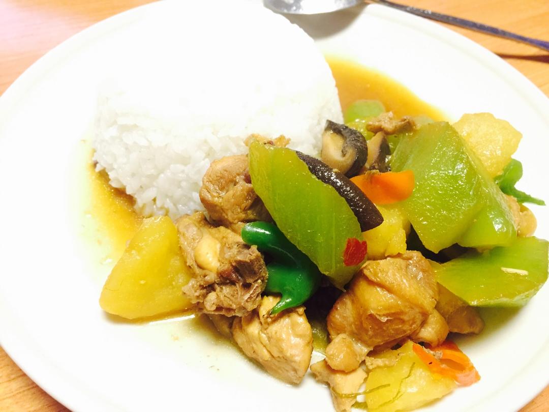 【黄焖鸡米饭】