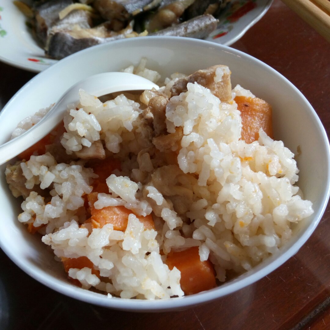 红薯鸡腿饭