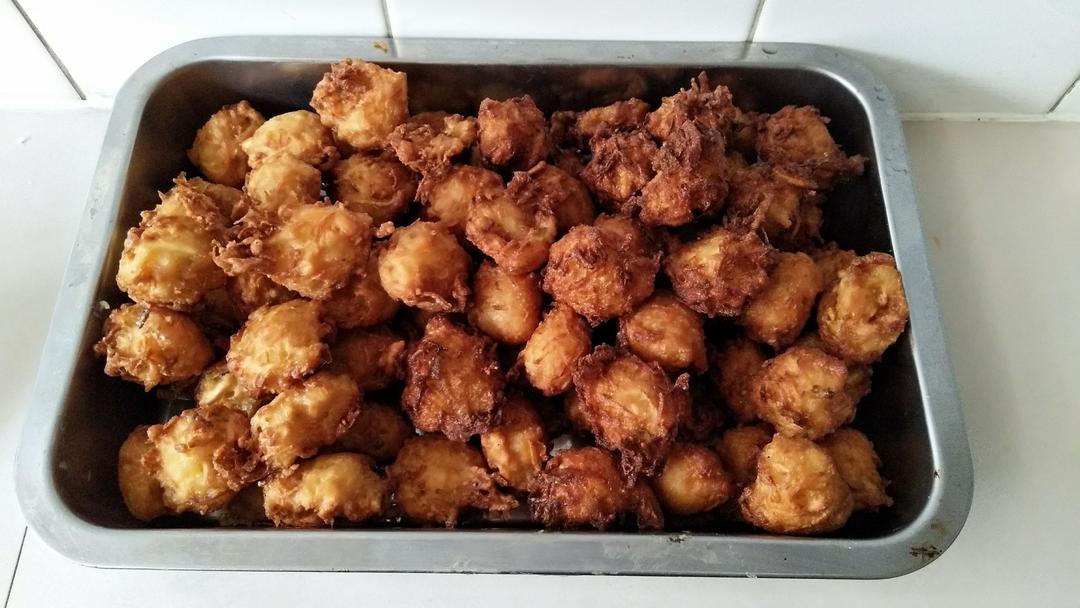 剩面条素丸子的做法