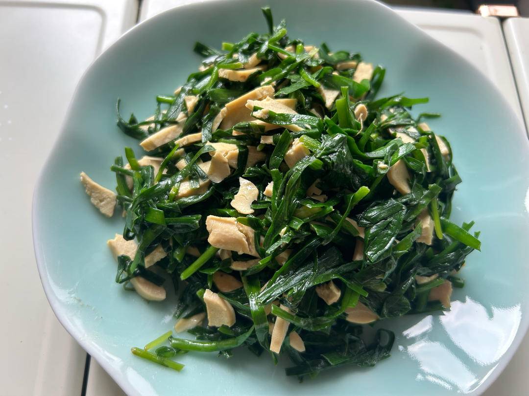 厨师长教你：“韭菜炒香干”的做法，开胃下饭，家常快手菜