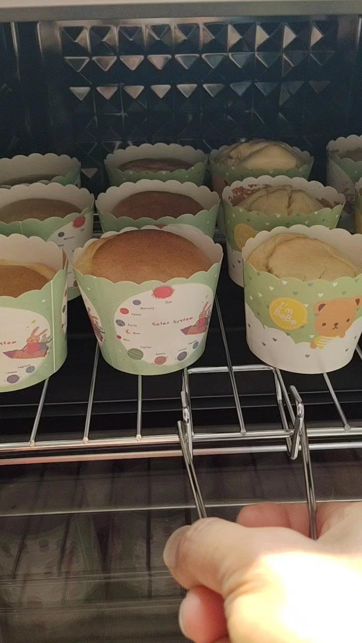 不塌不凹的纸杯戚风蛋糕