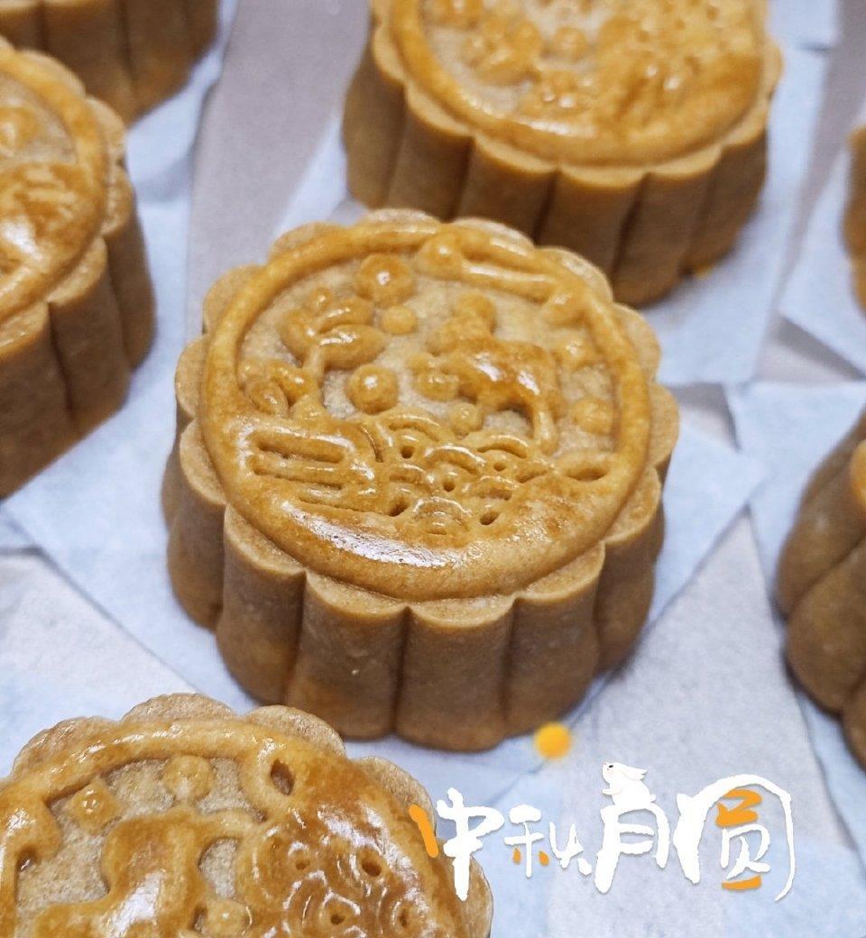 花纹清晰的广式月饼