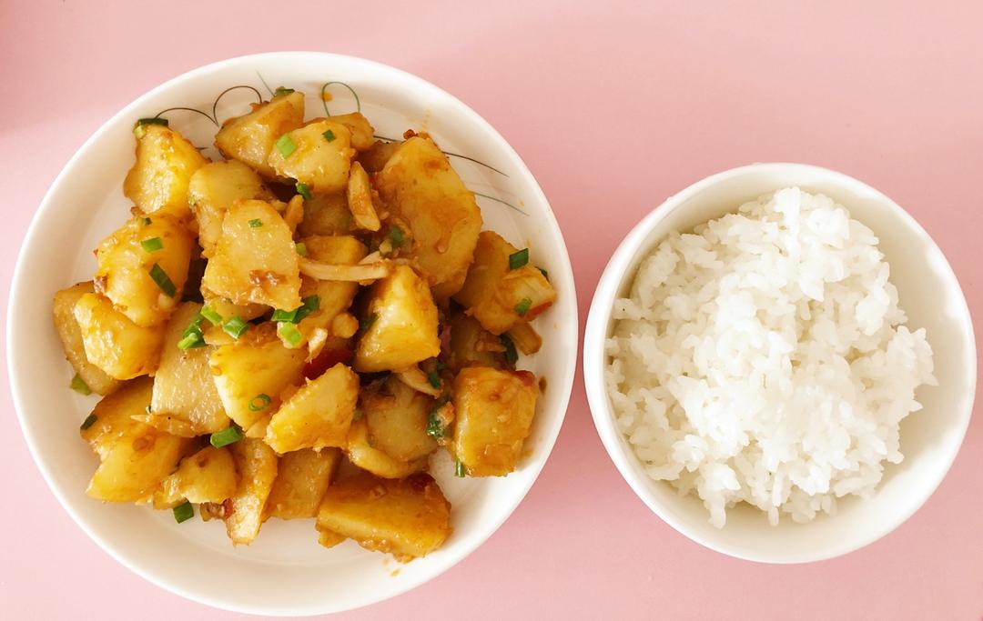 红烧土豆块