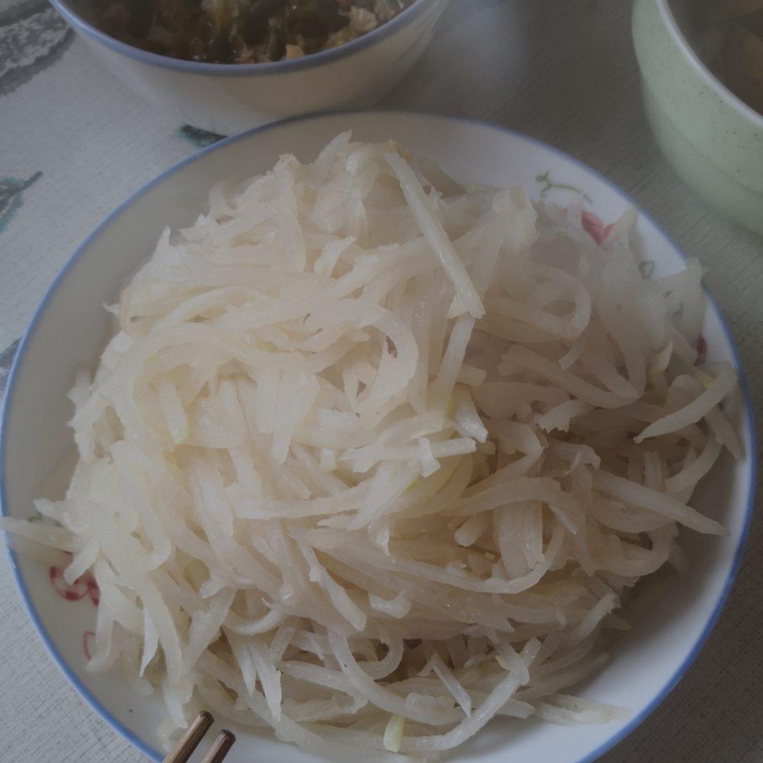 清炒白萝卜丝