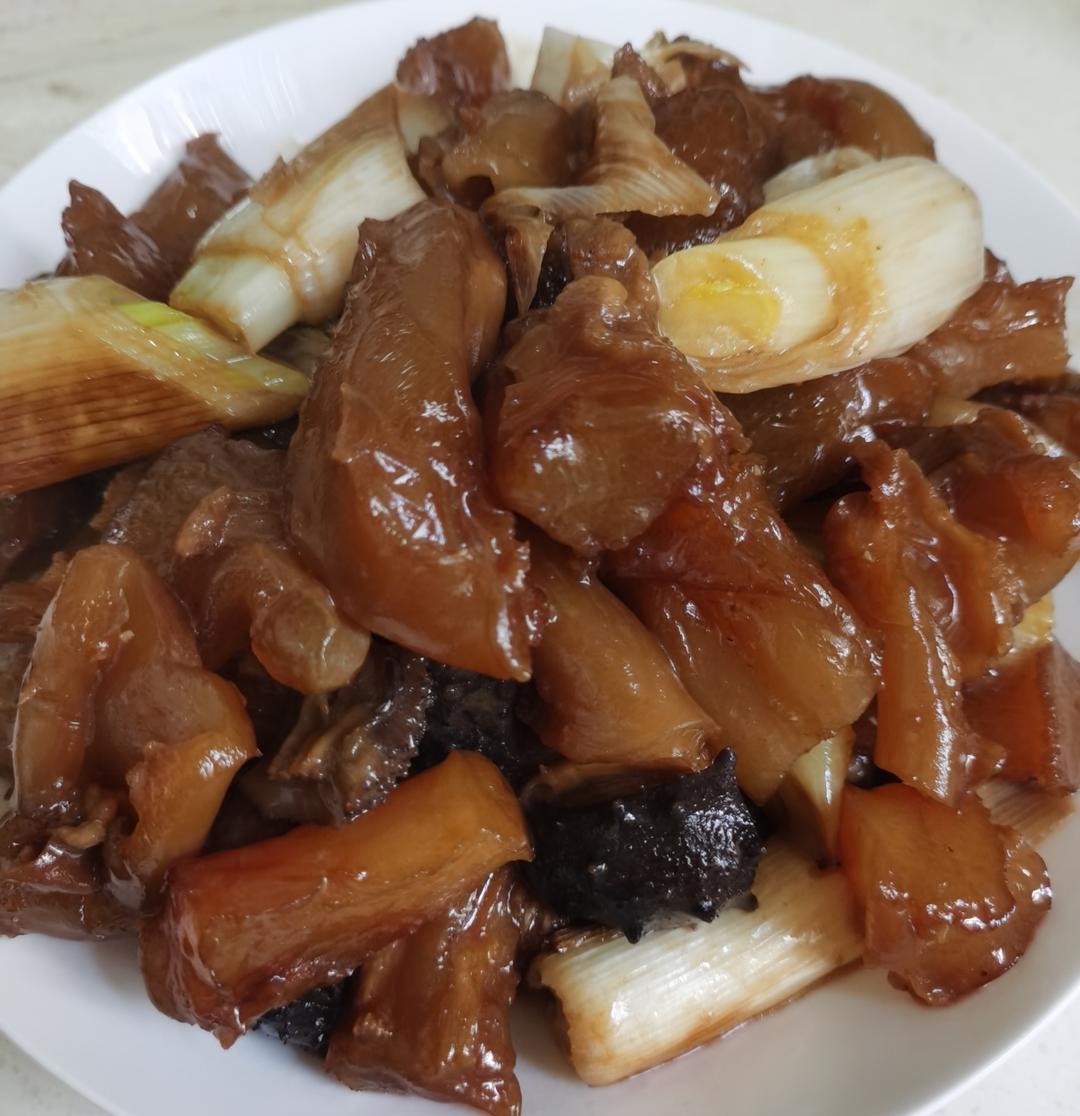 葱烧蹄筋