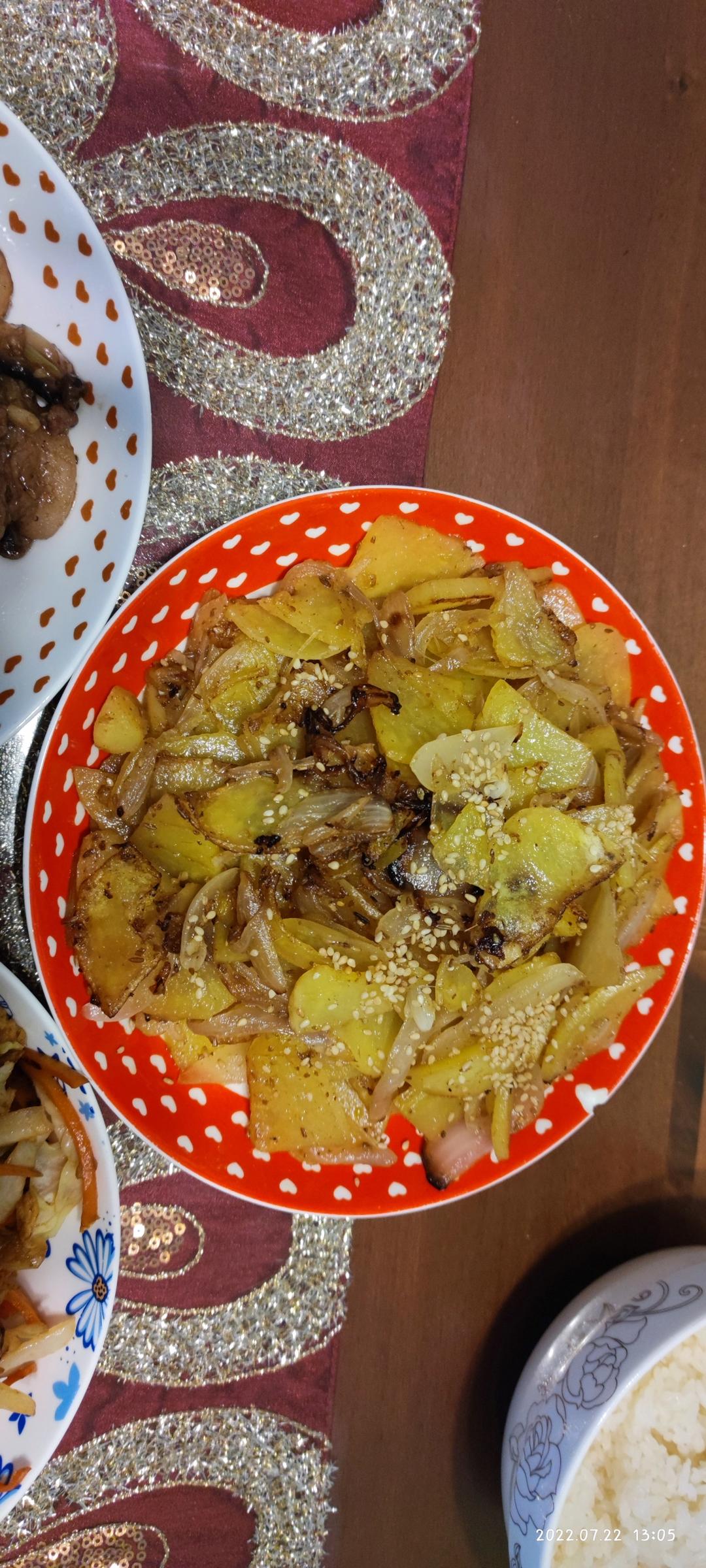孜然洋葱炒土豆