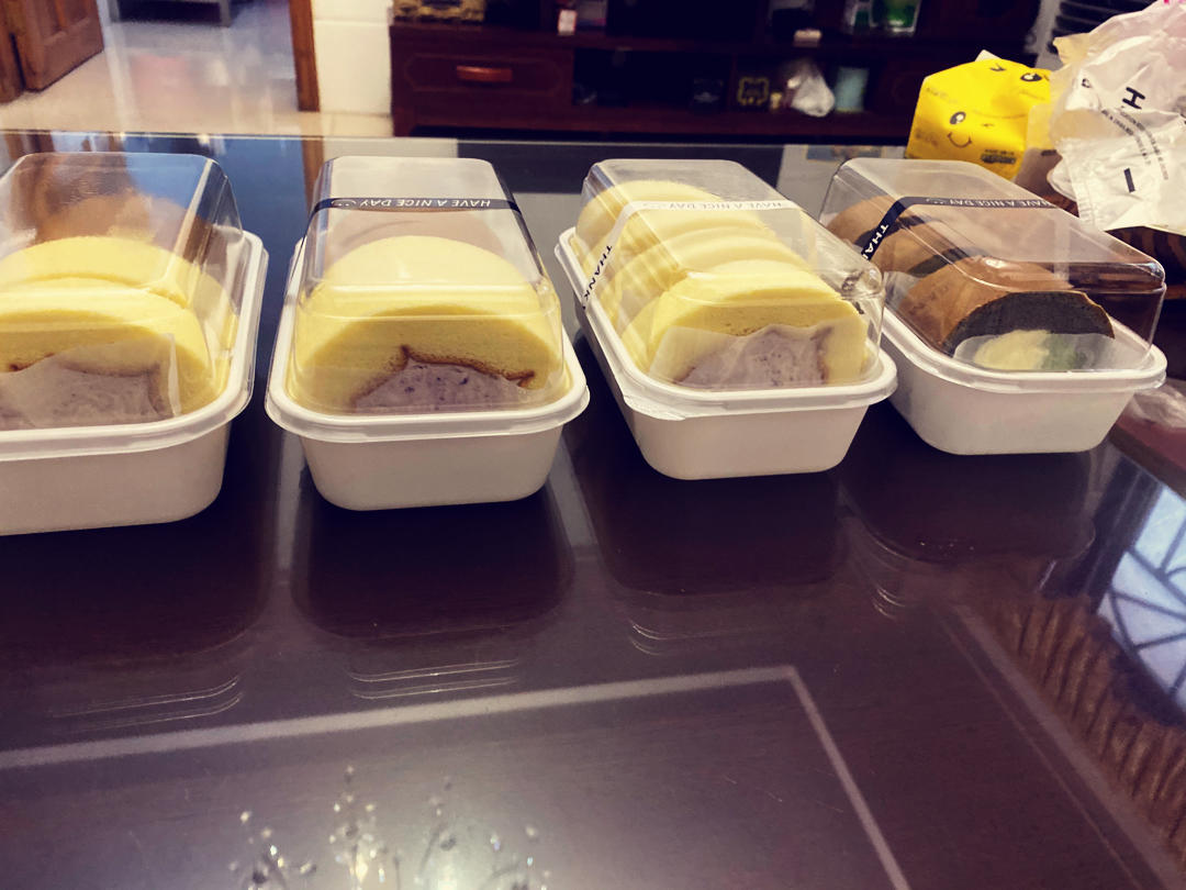 超详细的瑞士卷奶油蛋糕卷原味蛋糕卷的制作方法 饱满不掉皮不开裂（附模具换算方法）