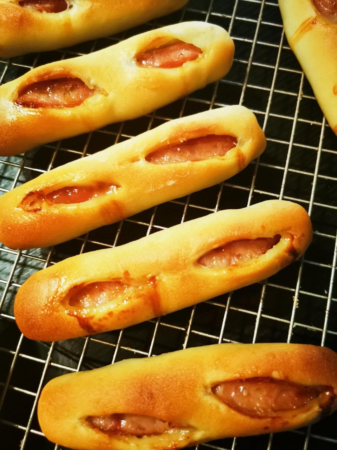 治愈甜腻的｜法式芥末籽香肠面包