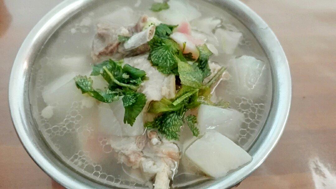 萝卜炖羊排