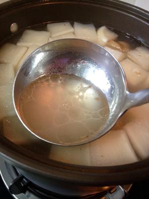 白萝卜薏仁米猪骨汤的做法 步骤5