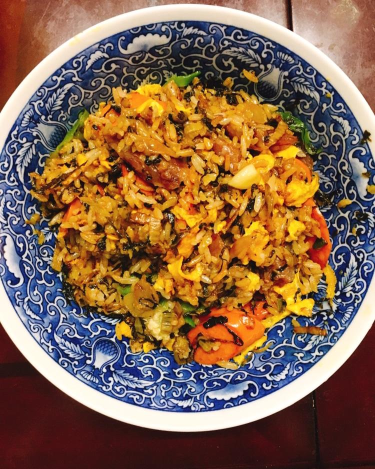 好吃哭隔壁小孩的酸菜炒饭