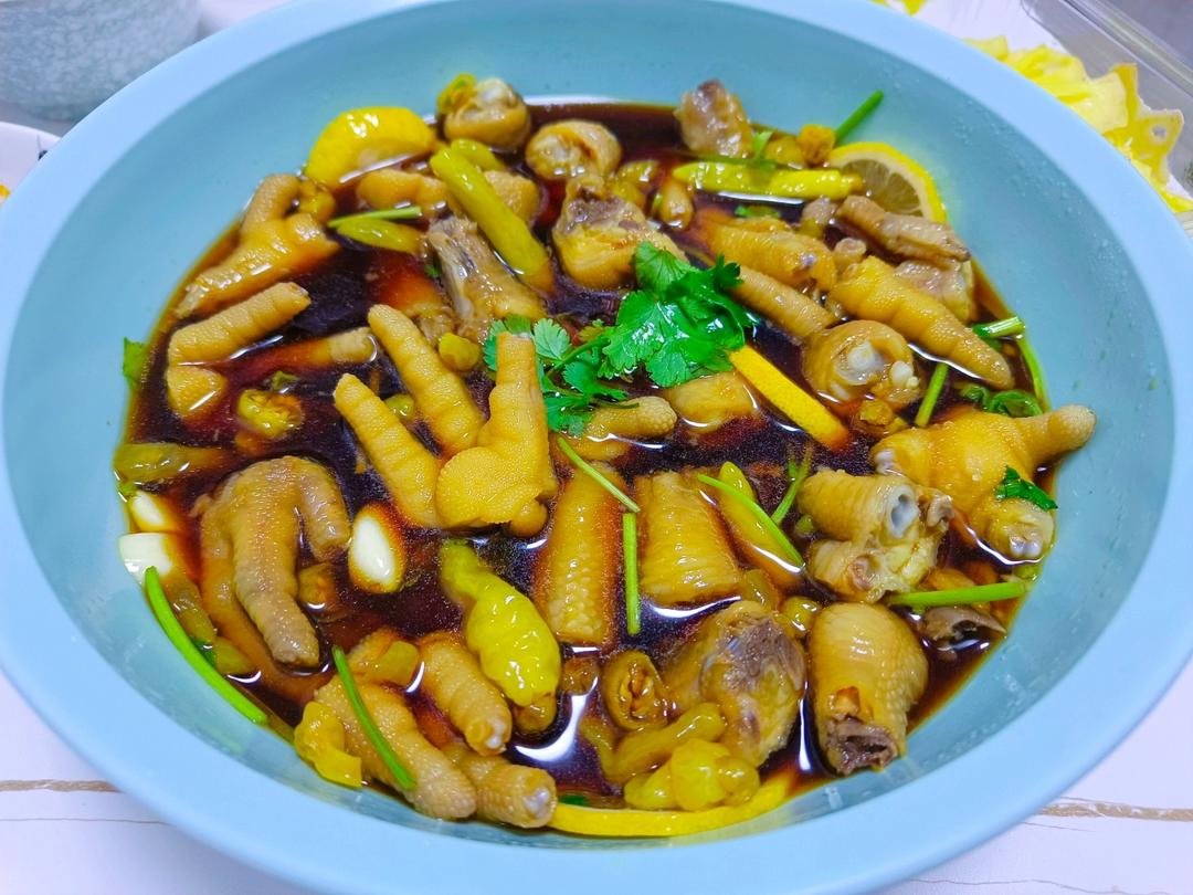 午餐•2022年4月19日