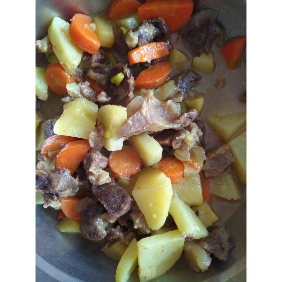爸爸的最爱-咖喱牛肉