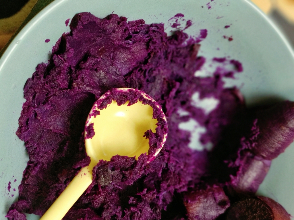 最爱的蒸菜系列➃┆减脂小菜谱┆不加糖的紫薯糯米珍珠丸子┆消耗紫薯的好方法（红薯🍠也可以哦）的做法 步骤3