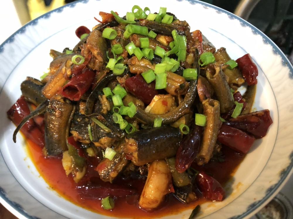 红烧黄鳝段（麻辣）