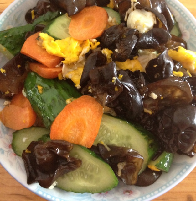 黄瓜木耳炒鸡蛋