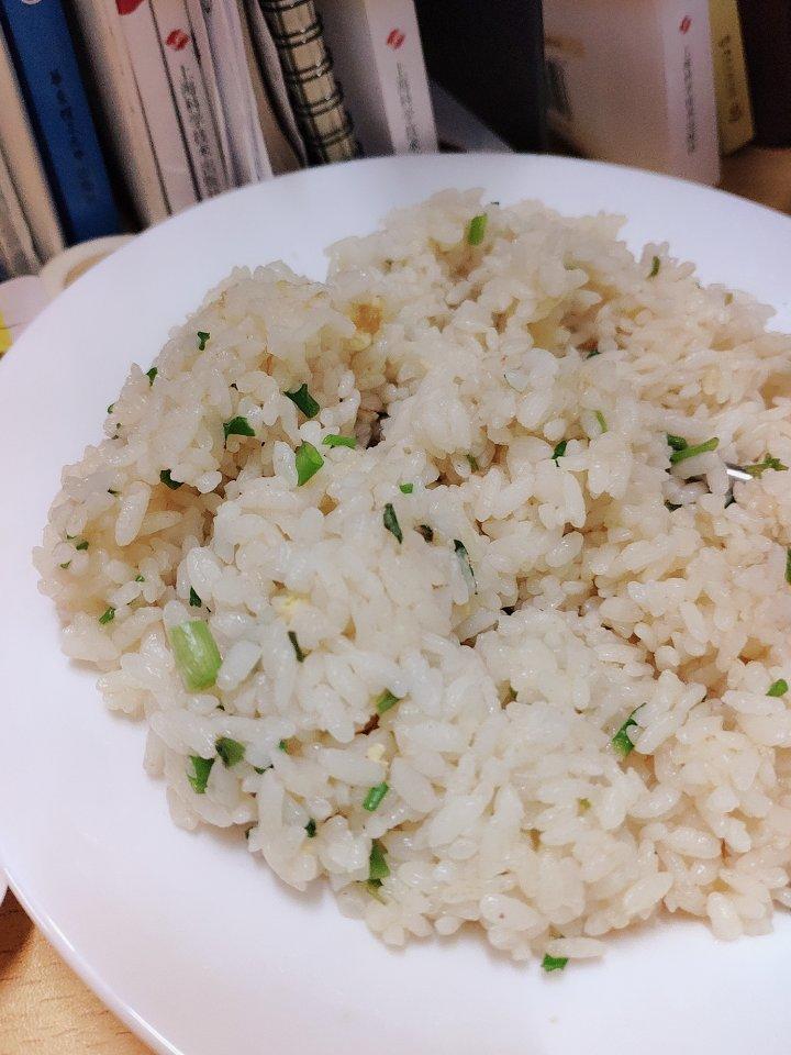 好吃到舔盘的酱油炒饭！