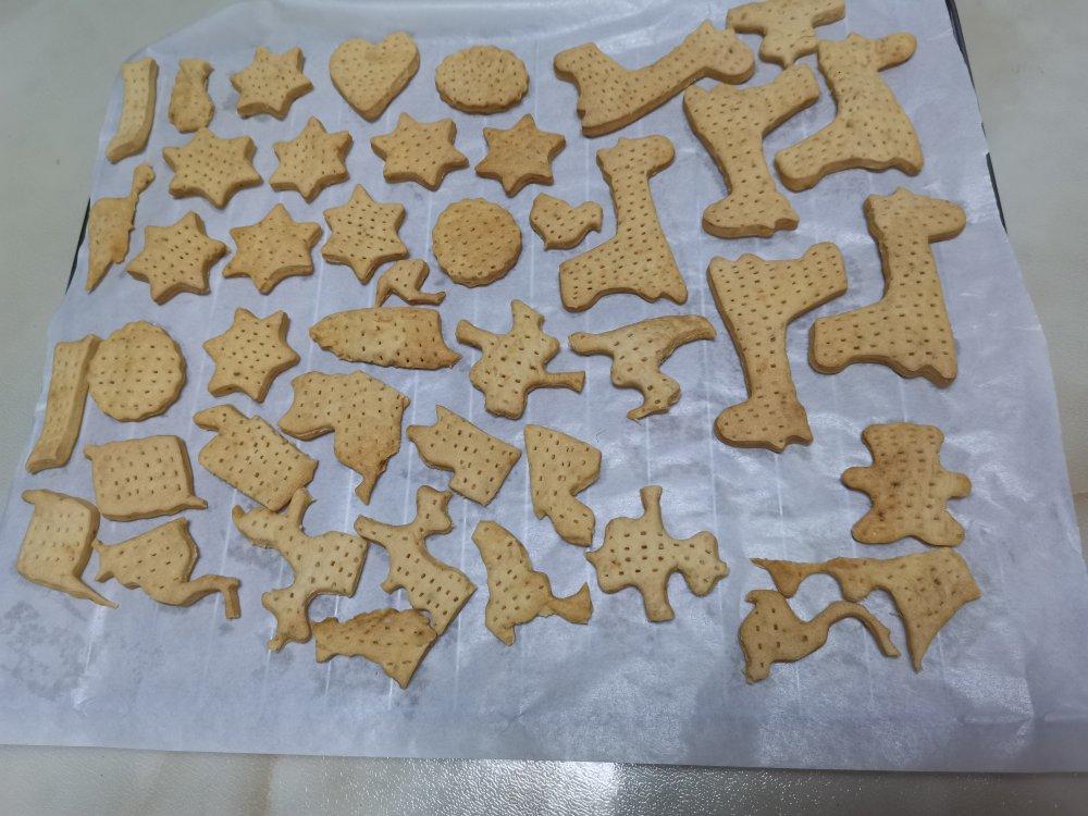 宝宝辅食:苏打饼干［无牛奶无黄油版］