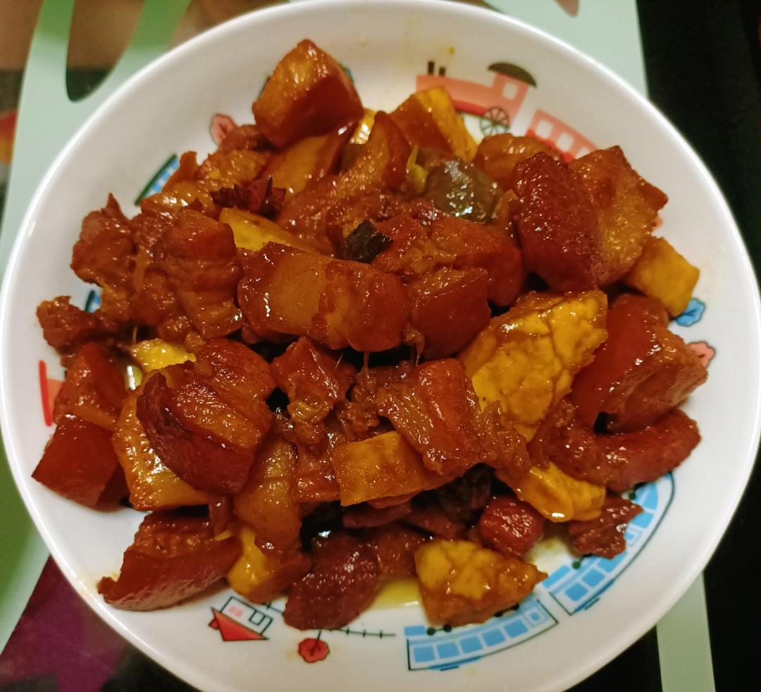 私房红烧肉 垂涎三尺软糯无比