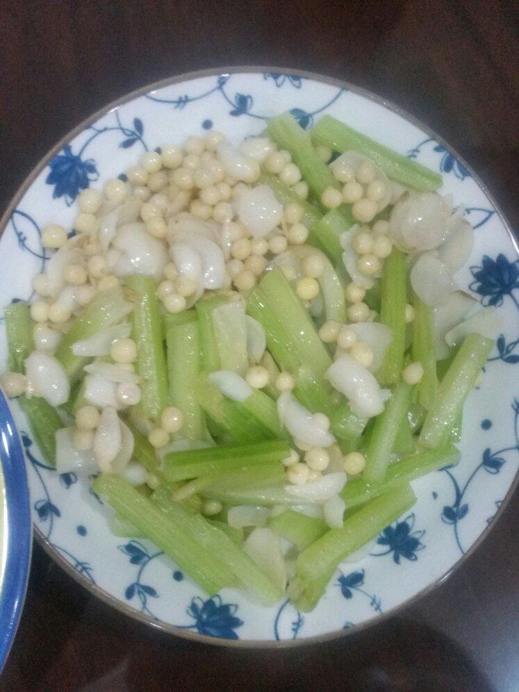 2017年12月20日#晚餐612017年12月20日#鸡头米百合炒西芹android