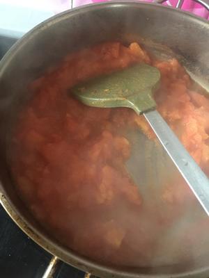 西红柿牛腩萝卜汤的做法 步骤4