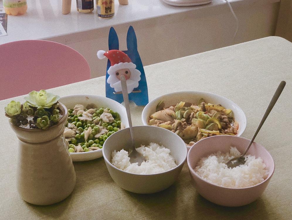 五花肉炒西葫芦