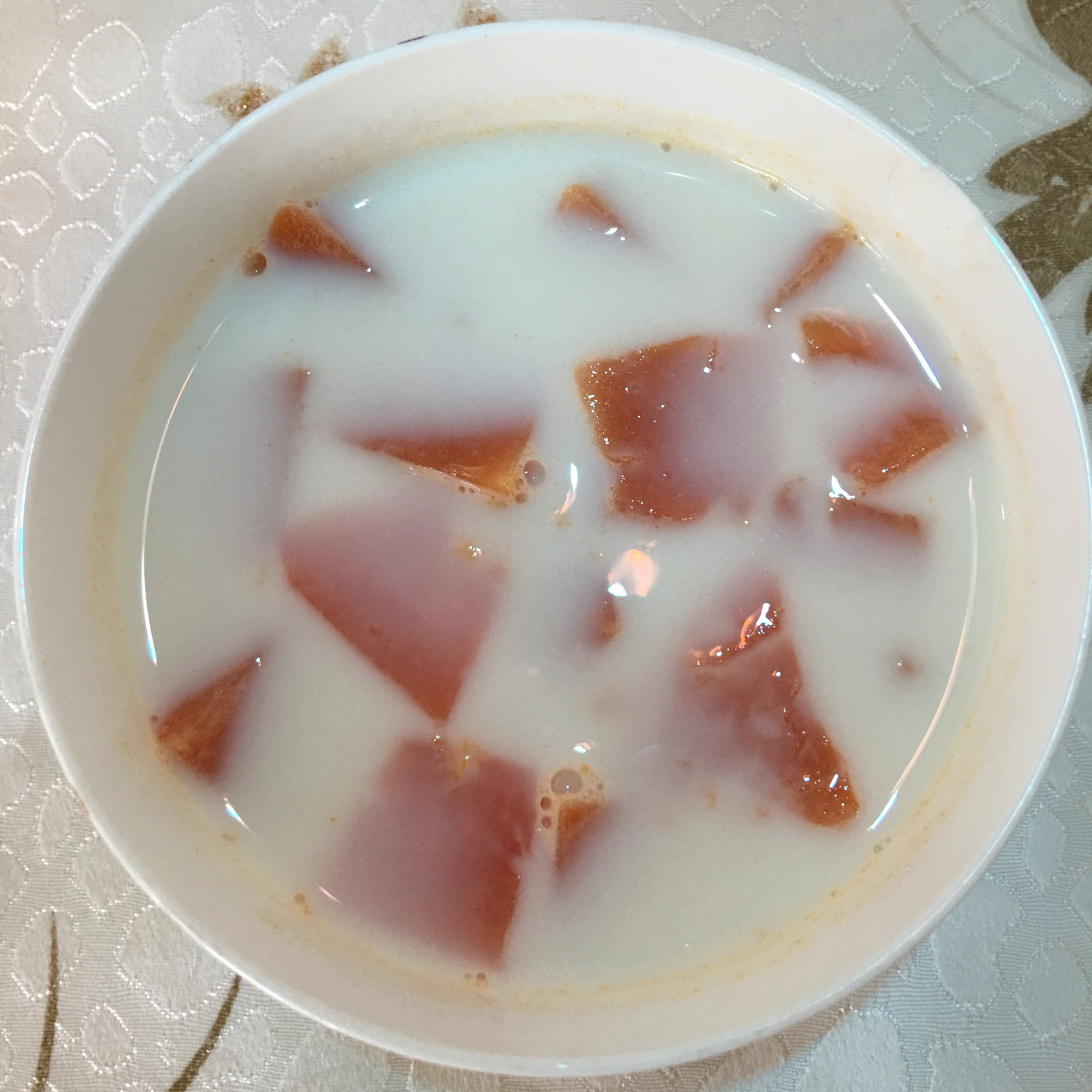 鲜奶炖木瓜