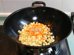 杂蔬炒饭——健康素食的做法 步骤3