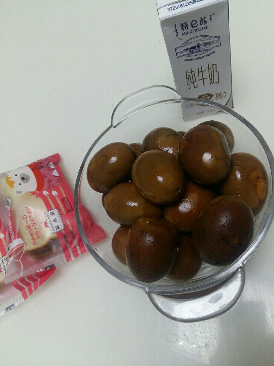 乡巴佬卤鹌鹑蛋