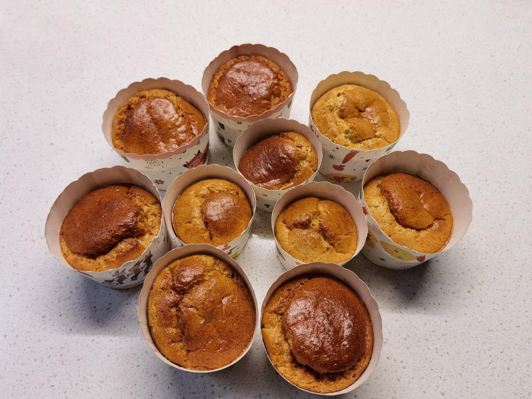 纸杯蛋糕 8寸戚风蛋糕的量