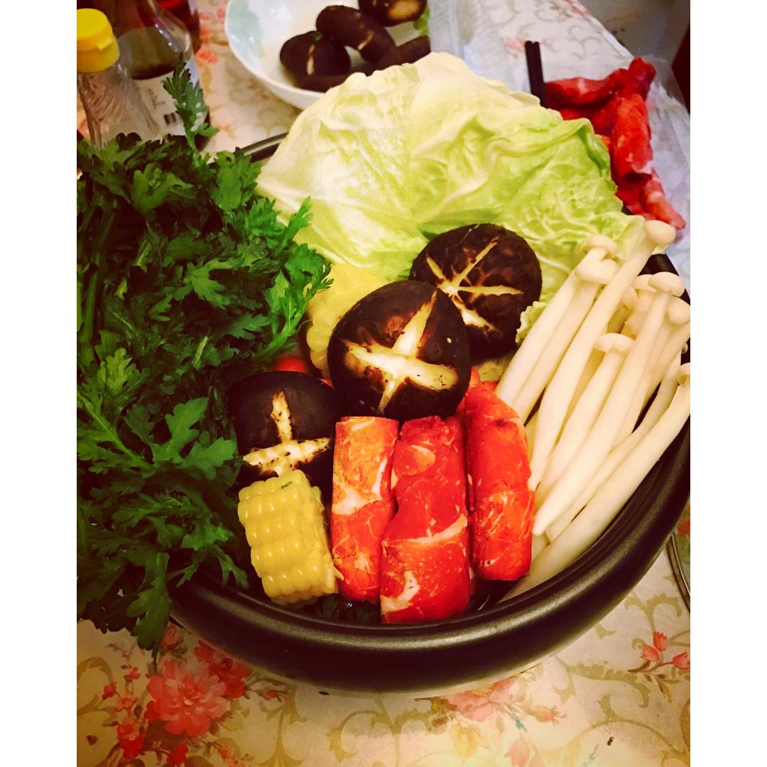 寿喜烧（日式牛肉锅）