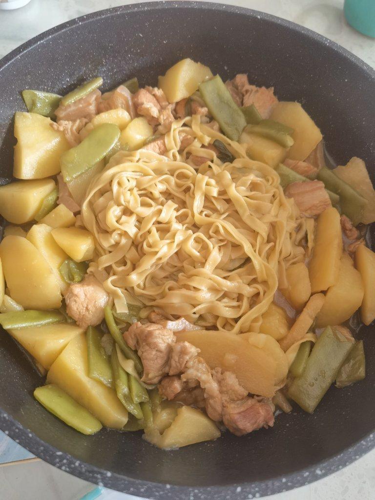 家常豆角焖面