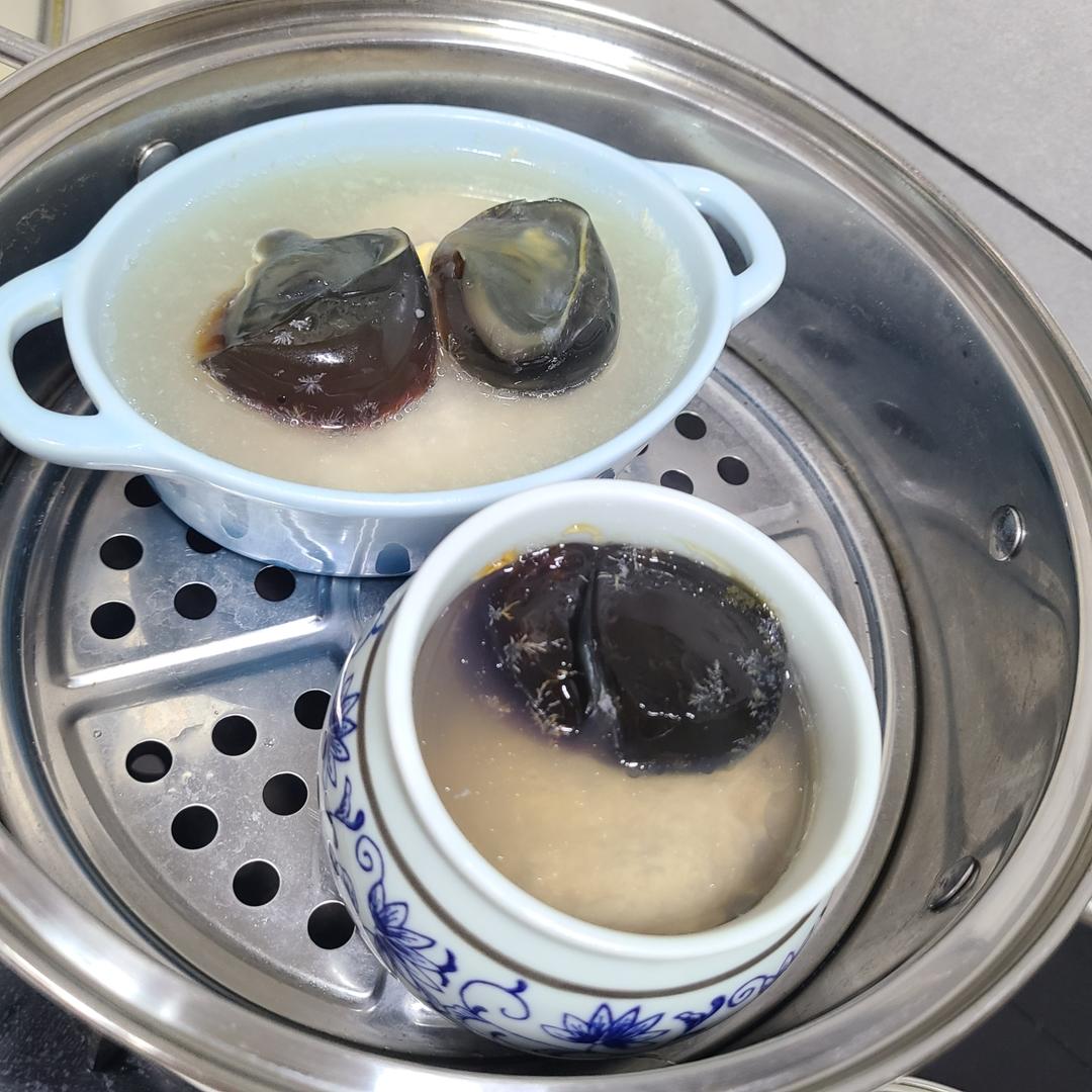 皮蛋肉饼汤（简易版瓦罐汤）