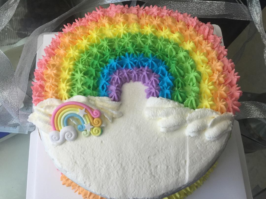 详细的裱花教程--彩虹蛋糕