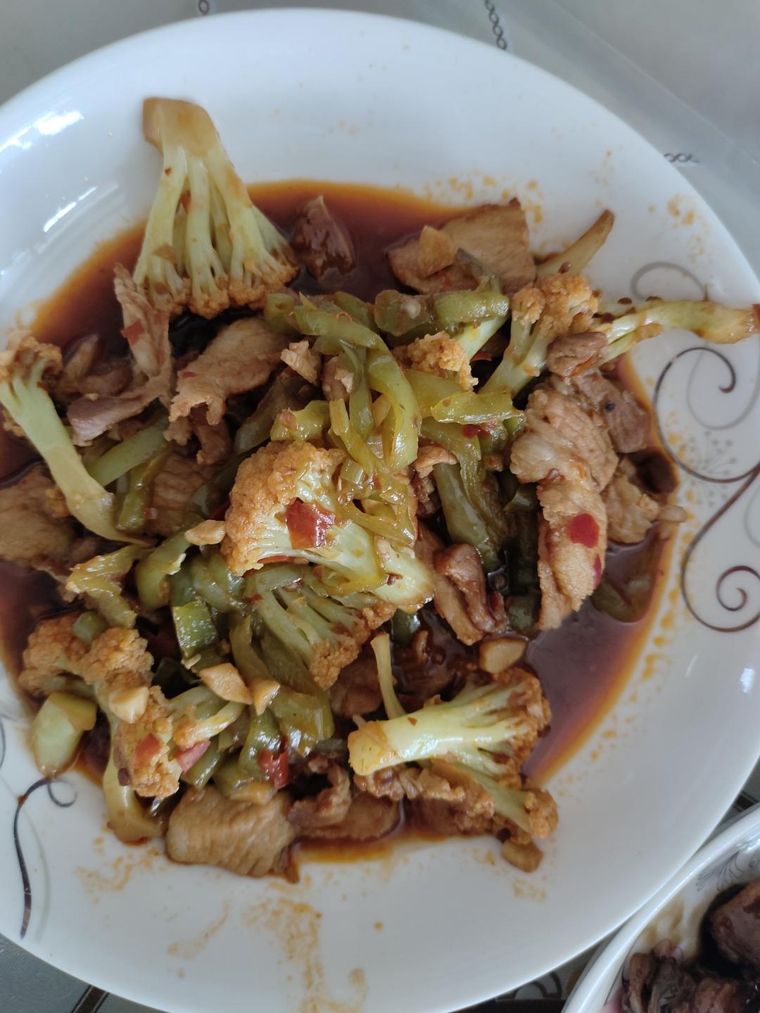 干锅花菜～花菜炒五花肉～油渣炒花菜