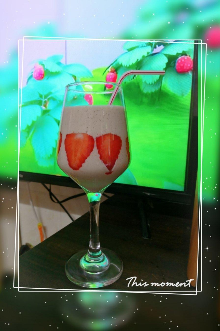 草莓奶昔