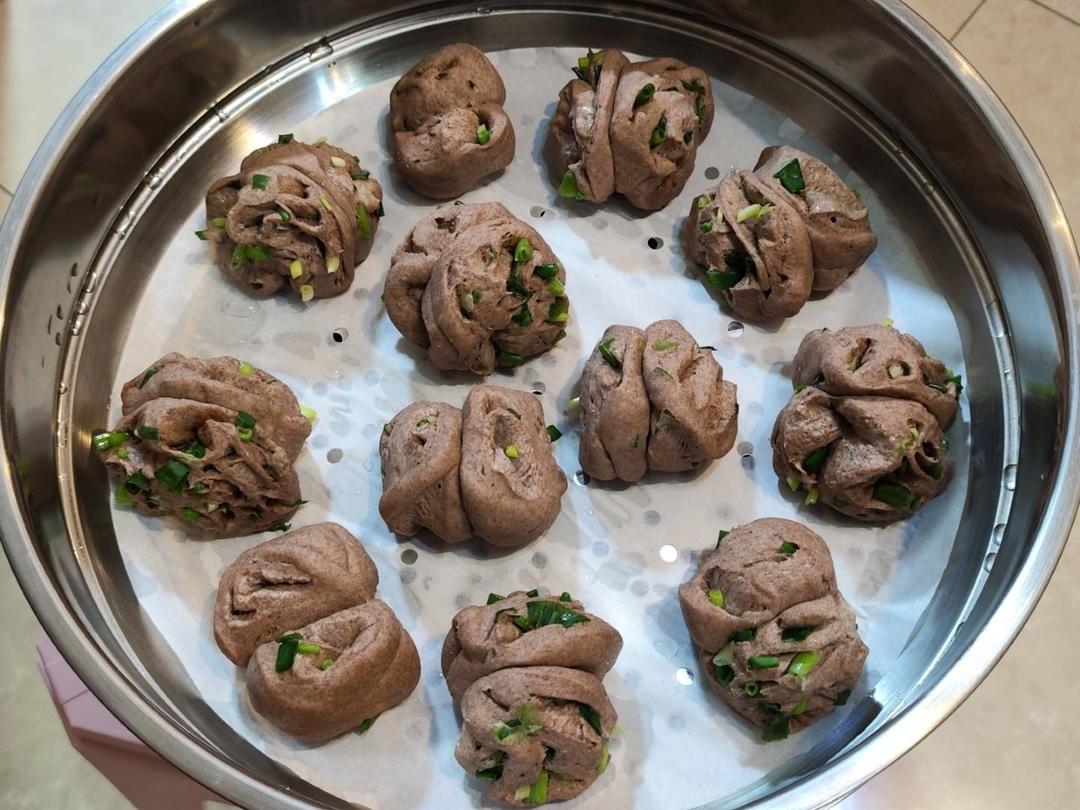 🌺椒盐葱香花卷🌺（操作简单，好吃又好看）