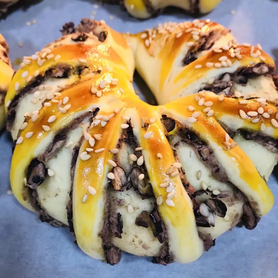 简单易学的红豆沙面包圈