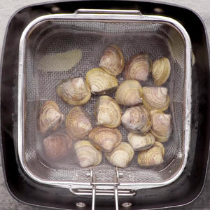 低脂蛤蜊冬瓜汤的做法 步骤2
